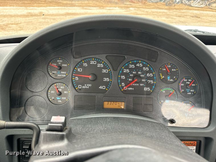 image for item EN5098 2007 International 4400 truck cab and chassis