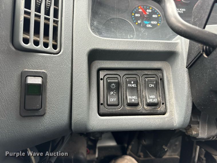 image for item EN5098 2007 International 4400 truck cab and chassis