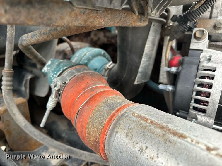 image for item EN5098 2007 International 4400 truck cab and chassis