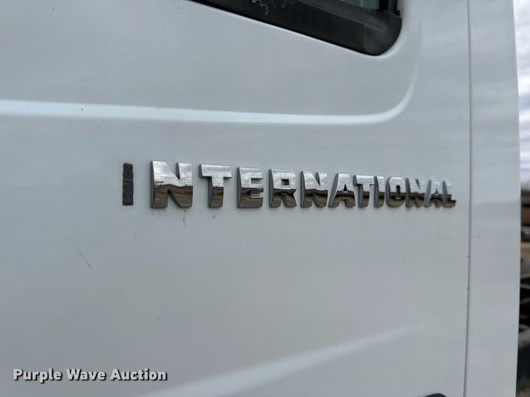 image for item EN5098 2007 International 4400 truck cab and chassis