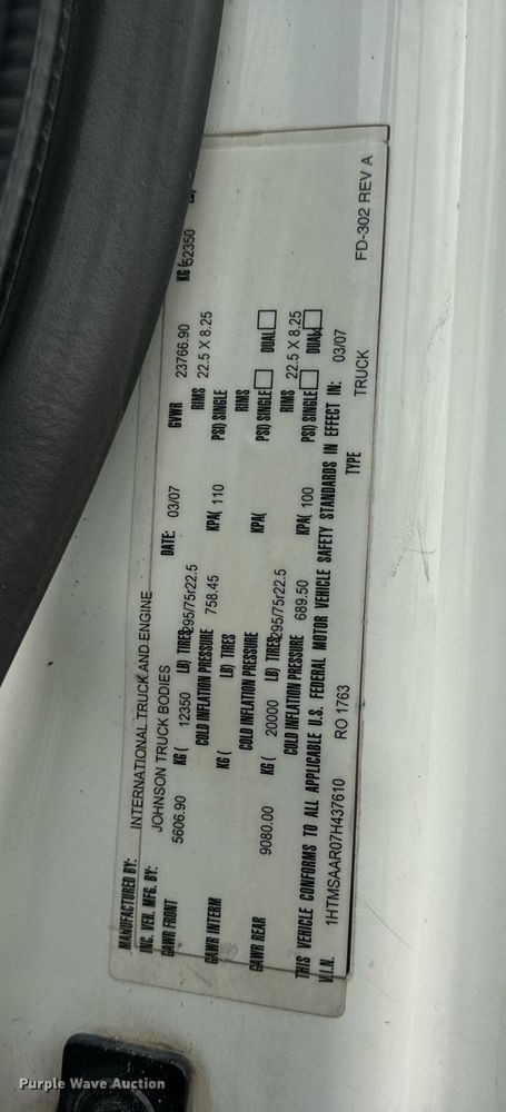 image for item EN5098 2007 International 4400 truck cab and chassis