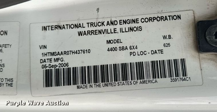 image for item EN5098 2007 International 4400 truck cab and chassis