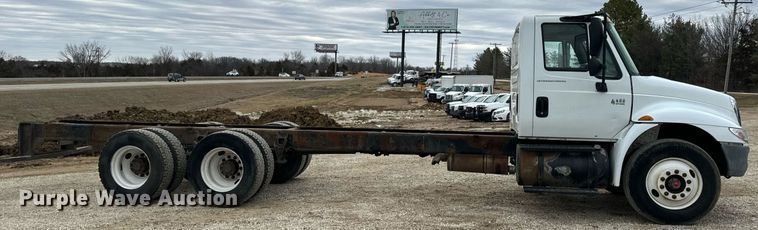 image for item EN5100 2007 International 4400 truck cab and chassis