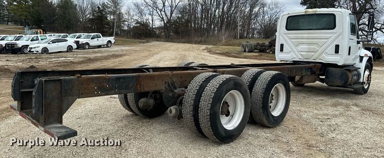 image for item EN5100 2007 International 4400 truck cab and chassis