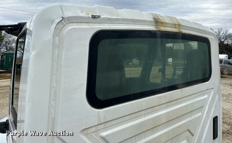 image for item EN5100 2007 International 4400 truck cab and chassis