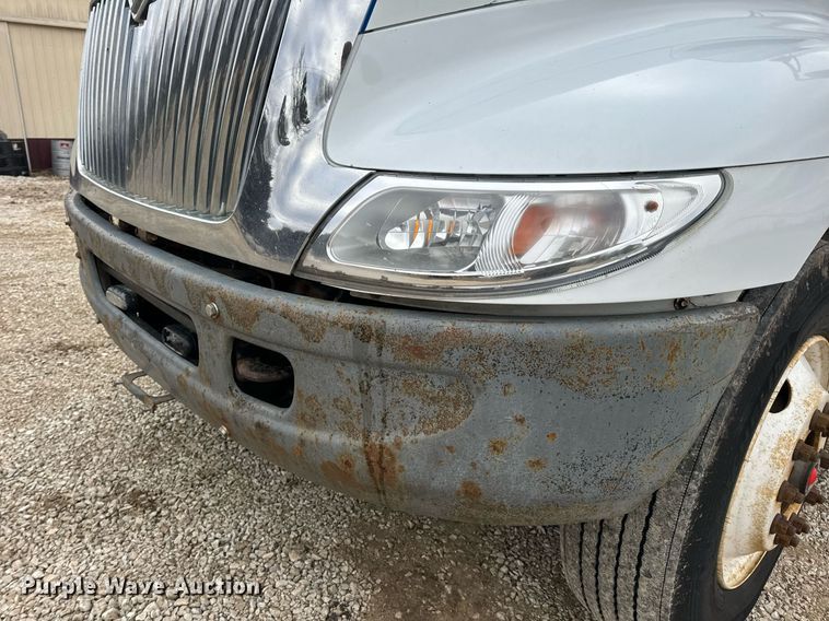 image for item EN5100 2007 International 4400 truck cab and chassis