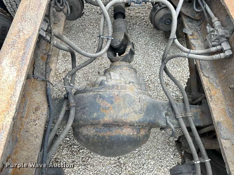 image for item EN5100 2007 International 4400 truck cab and chassis