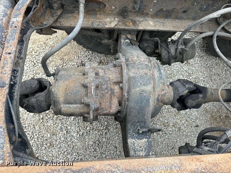 image for item EN5100 2007 International 4400 truck cab and chassis