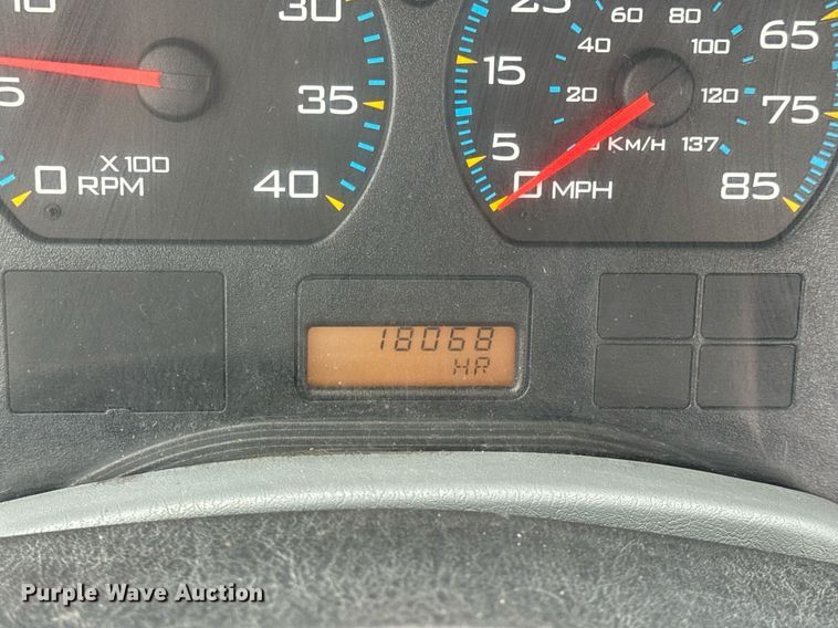 image for item EN5100 2007 International 4400 truck cab and chassis