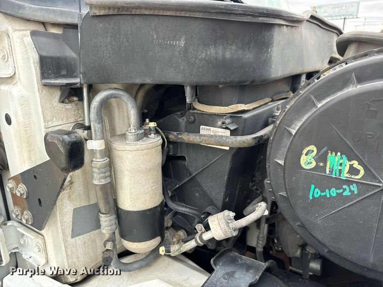 image for item EN5100 2007 International 4400 truck cab and chassis