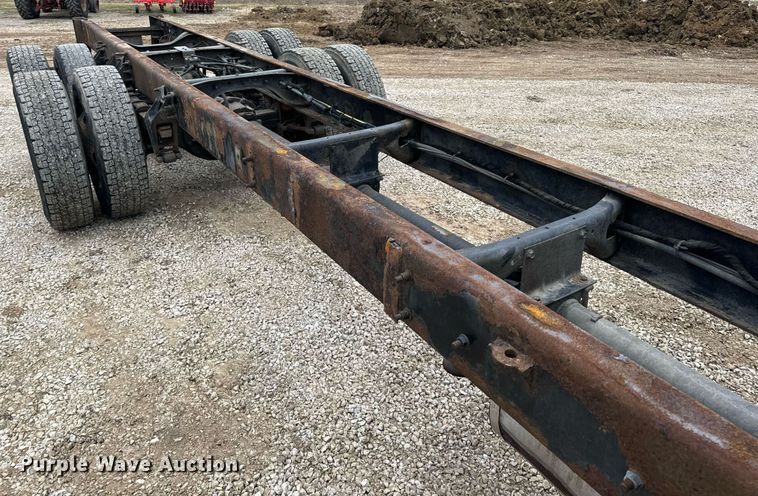 image for item EN5102 2007 International 4400 truck cab and chassis