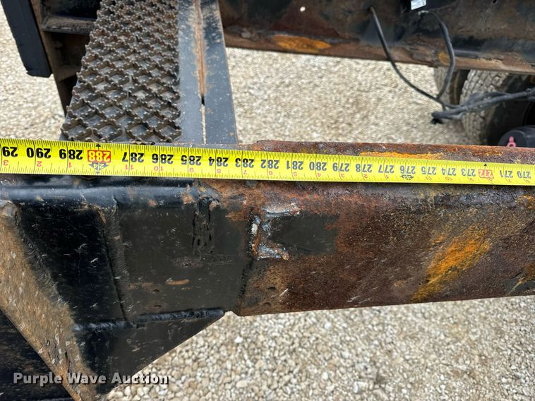 image for item EN5102 2007 International 4400 truck cab and chassis