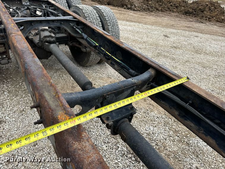 image for item EN5102 2007 International 4400 truck cab and chassis