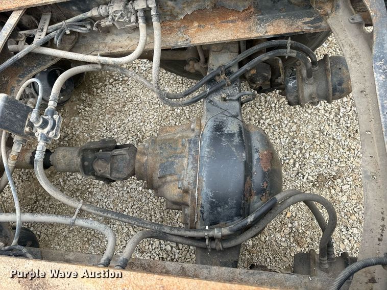 image for item EN5102 2007 International 4400 truck cab and chassis