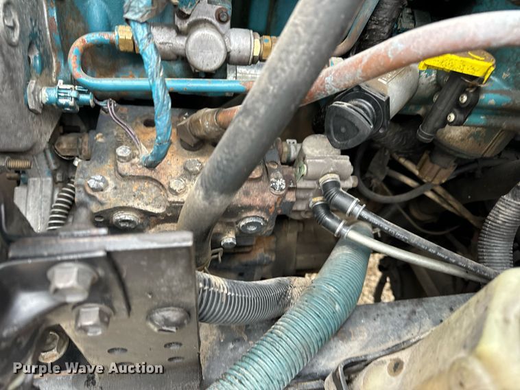 image for item EN5102 2007 International 4400 truck cab and chassis