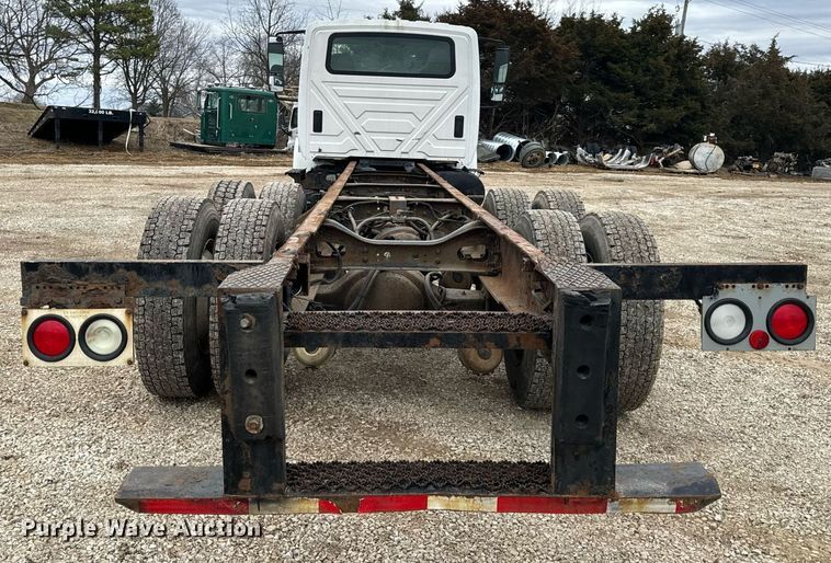 image for item EN5103 2007 International 4400 truck cab and chassis