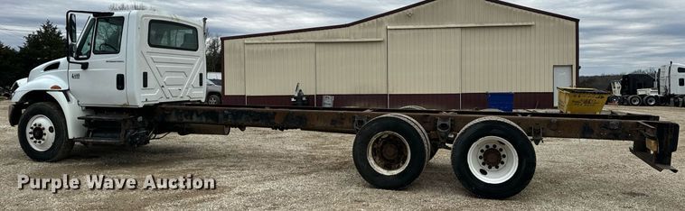 image for item EN5103 2007 International 4400 truck cab and chassis