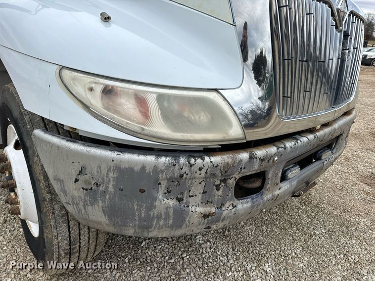 image for item EN5103 2007 International 4400 truck cab and chassis