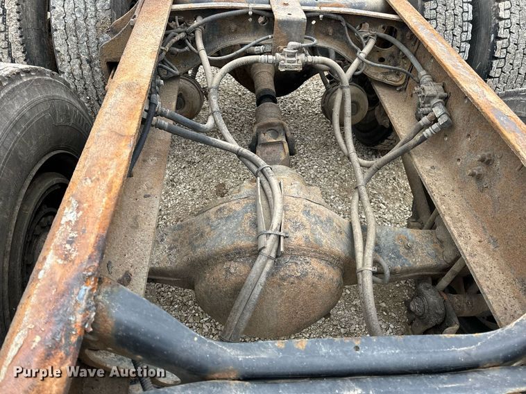 image for item EN5103 2007 International 4400 truck cab and chassis