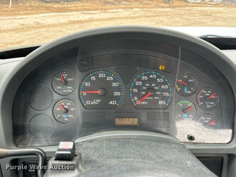 image for item EN5103 2007 International 4400 truck cab and chassis