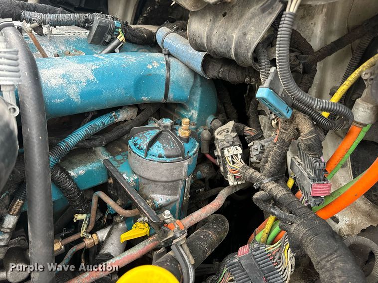 image for item EN5103 2007 International 4400 truck cab and chassis