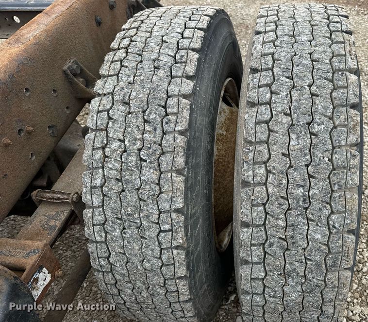 image for item EN5103 2007 International 4400 truck cab and chassis