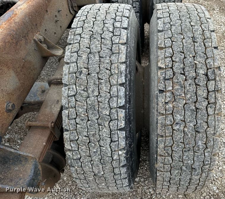 image for item EN5103 2007 International 4400 truck cab and chassis