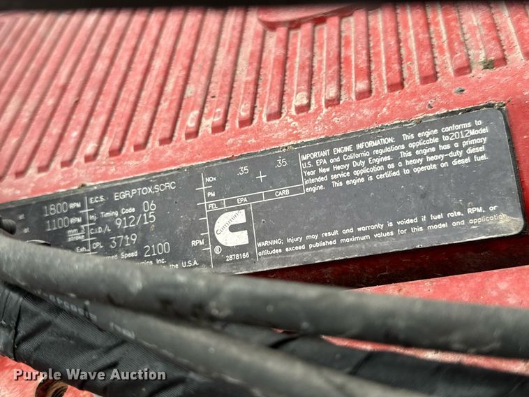 image for item EN5104 2013 Volvo VN semi truck