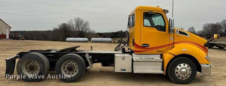 image for item EN5105 2020 Kenworth T680 semi truck