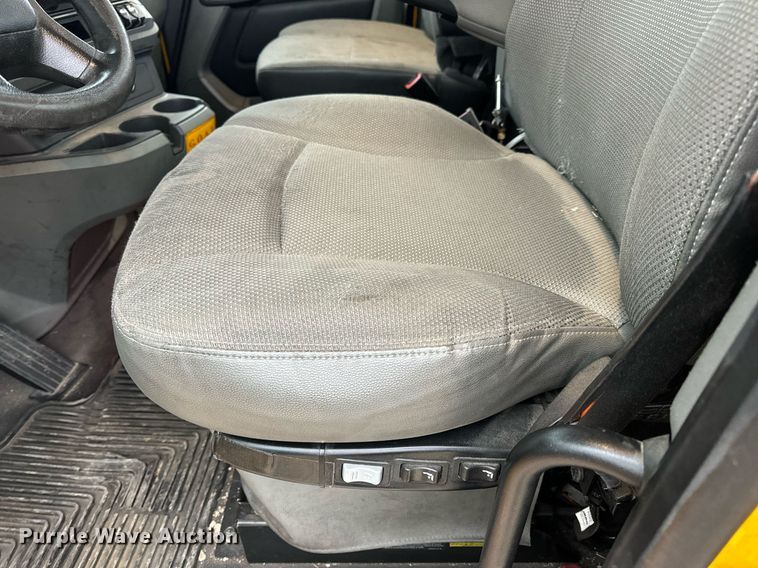 image for item EN5105 2020 Kenworth T680 semi truck