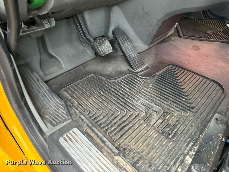 image for item EN5105 2020 Kenworth T680 semi truck