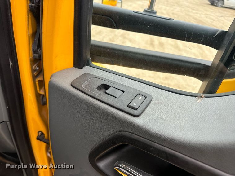 image for item EN5105 2020 Kenworth T680 semi truck