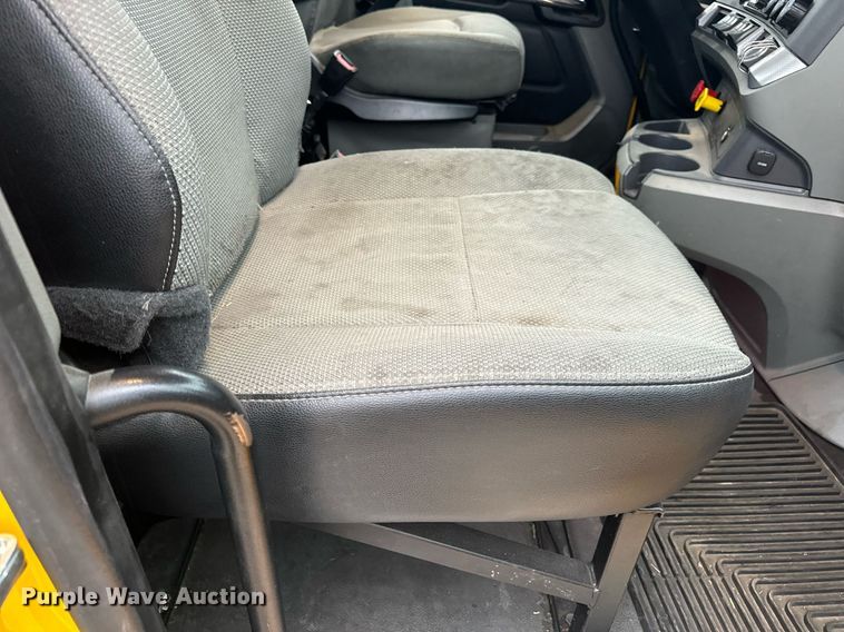 image for item EN5105 2020 Kenworth T680 semi truck