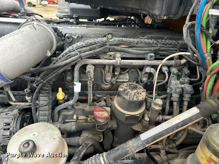 image for item EN5105 2020 Kenworth T680 semi truck