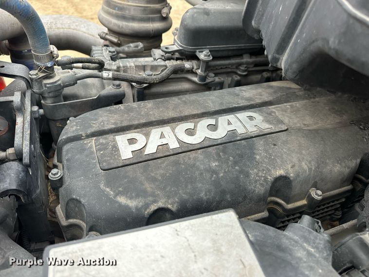 image for item EN5105 2020 Kenworth T680 semi truck