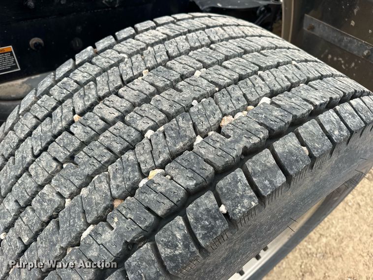 image for item EN5105 2020 Kenworth T680 semi truck