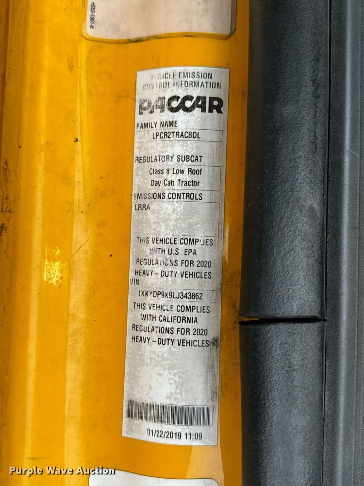 image for item EN5105 2020 Kenworth T680 semi truck