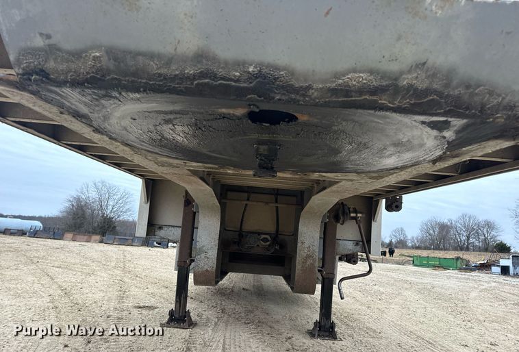 image for item EN5106 2006 Reitnouer DropMizer drop deck equipment trailer