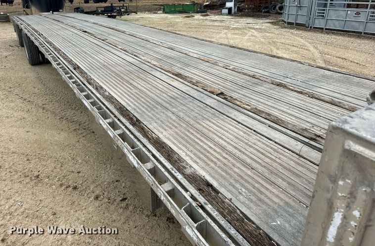 image for item EN5106 2006 Reitnouer DropMizer drop deck equipment trailer