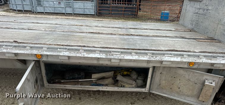 image for item EN5106 2006 Reitnouer DropMizer drop deck equipment trailer