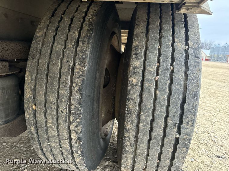 image for item EN5106 2006 Reitnouer DropMizer drop deck equipment trailer