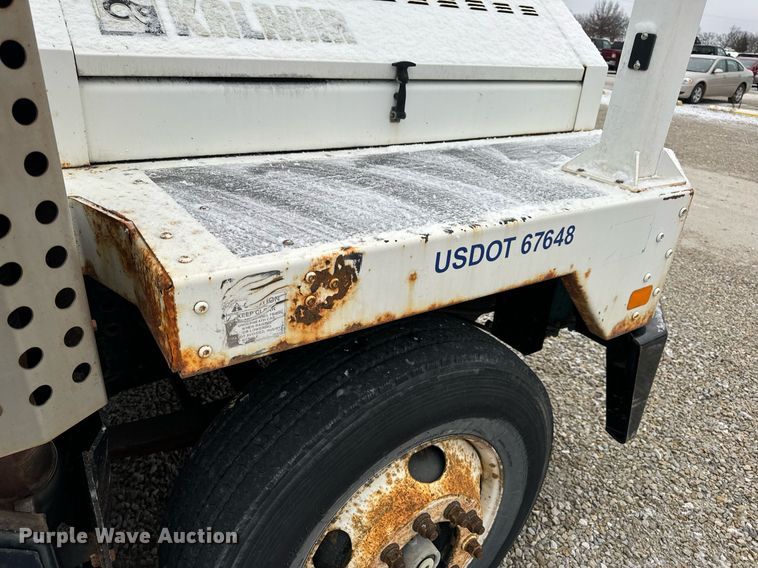 image for item EN5108 2012 Kalmar 4X2 yard truck