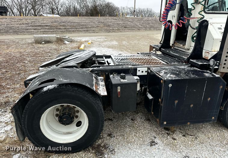 image for item EN5108 2012 Kalmar 4X2 yard truck