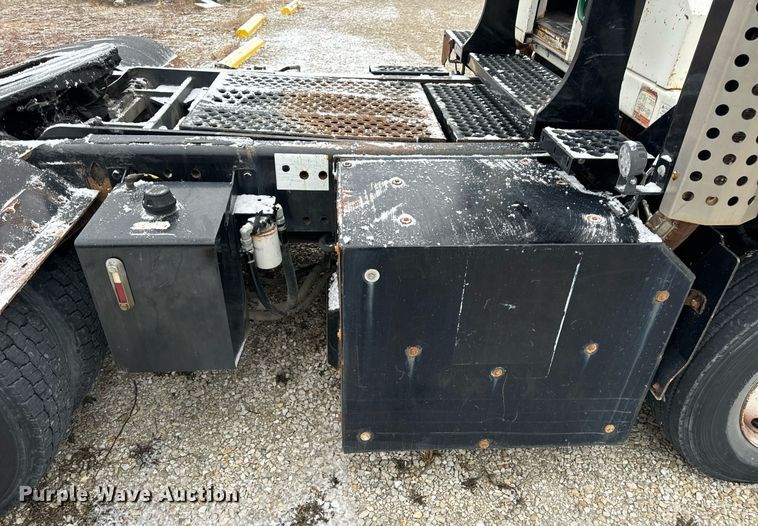 image for item EN5108 2012 Kalmar 4X2 yard truck