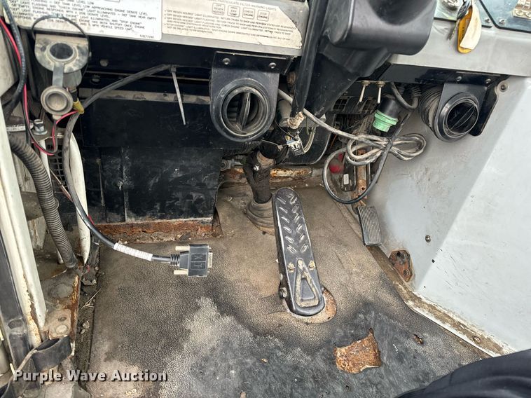 image for item EN5108 2012 Kalmar 4X2 yard truck