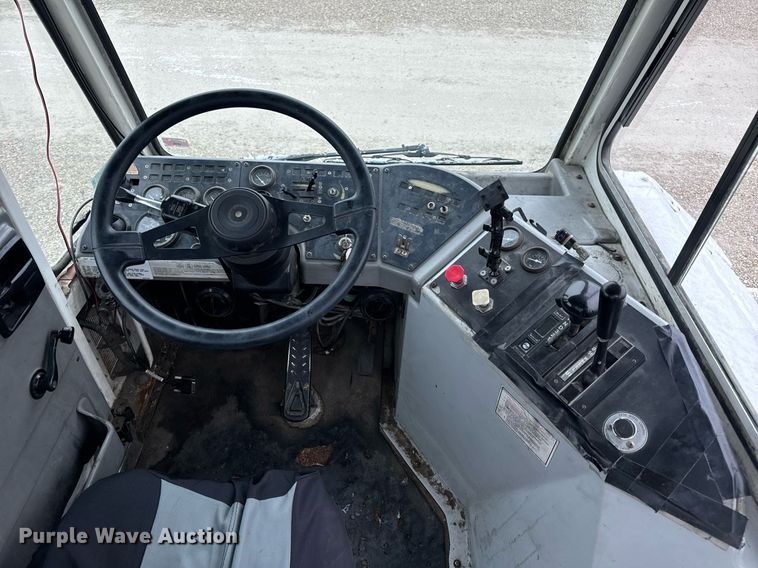 image for item EN5108 2012 Kalmar 4X2 yard truck