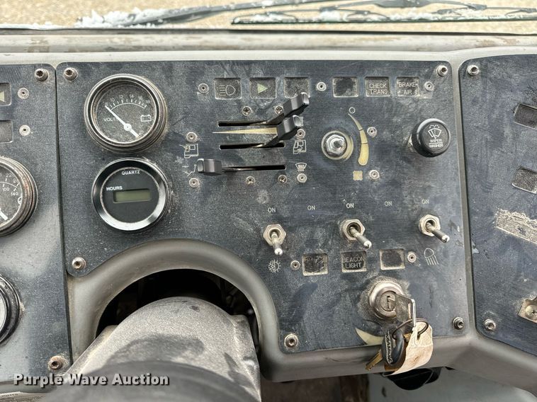 image for item EN5108 2012 Kalmar 4X2 yard truck