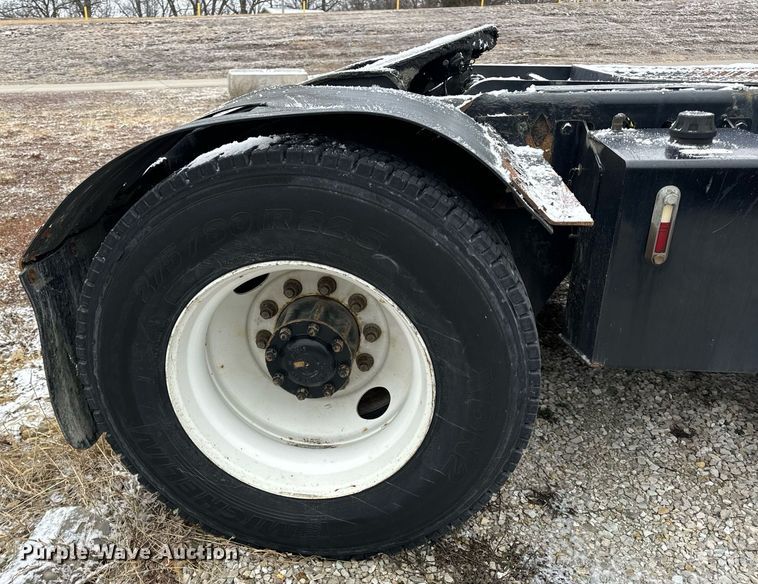 image for item EN5108 2012 Kalmar 4X2 yard truck