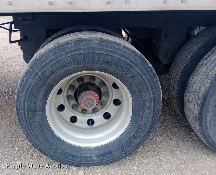 image for item EO0582 2012 Manac VAN53 dry van trailer