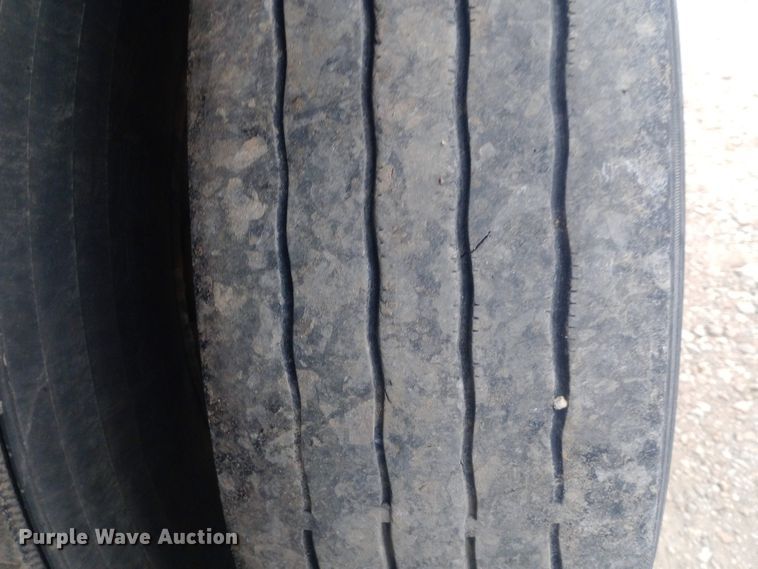 image for item EO0582 2012 Manac VAN53 dry van trailer